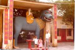 Hong-Kong-New-Territories-Temple-Thousand-Buddhas-Shatin-with-John-136-