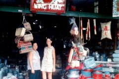 Singapore-pot-shop-Chong-Pang-23881